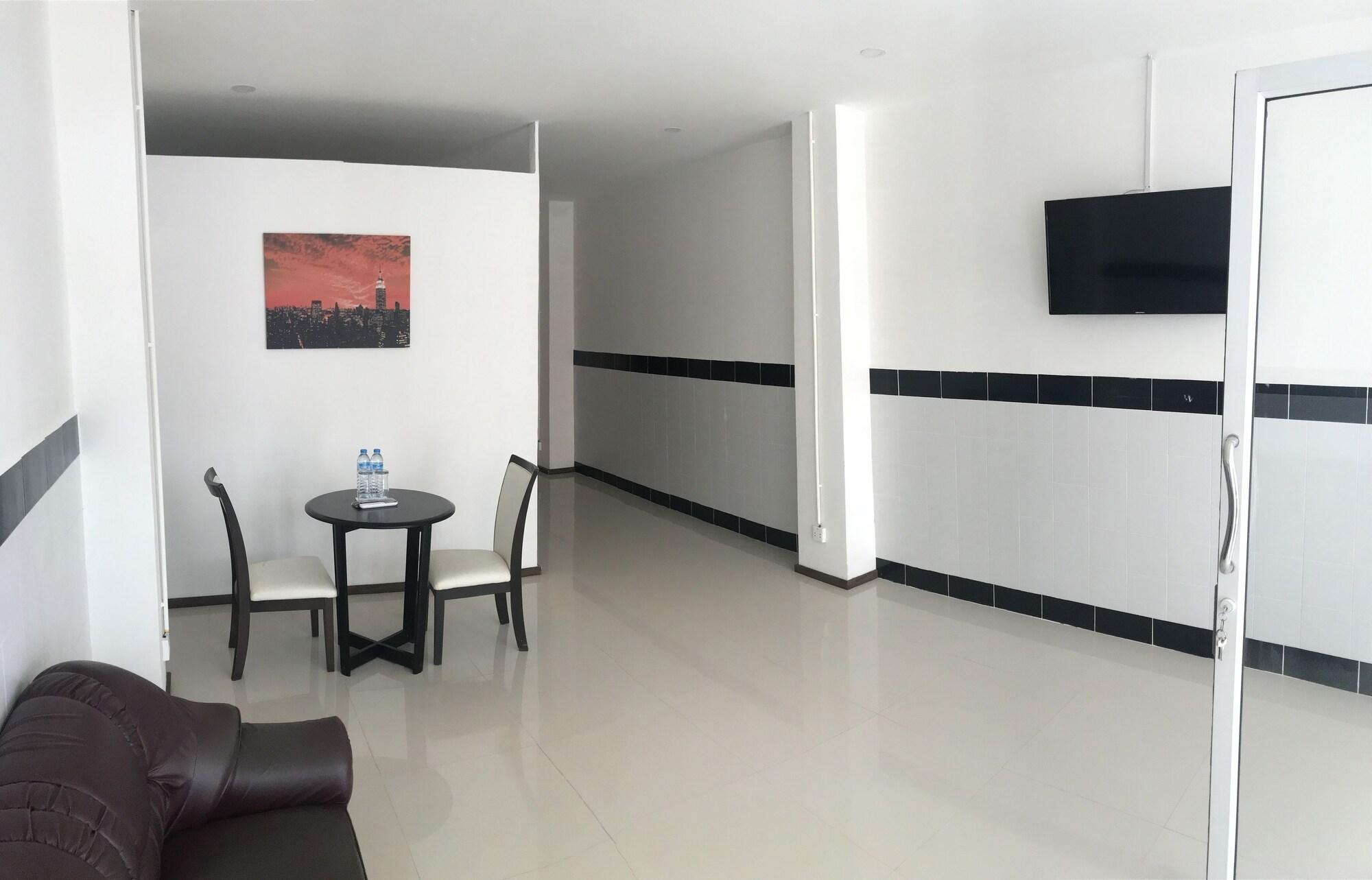 Seaview Hotel Jomtien Beach Exterior photo